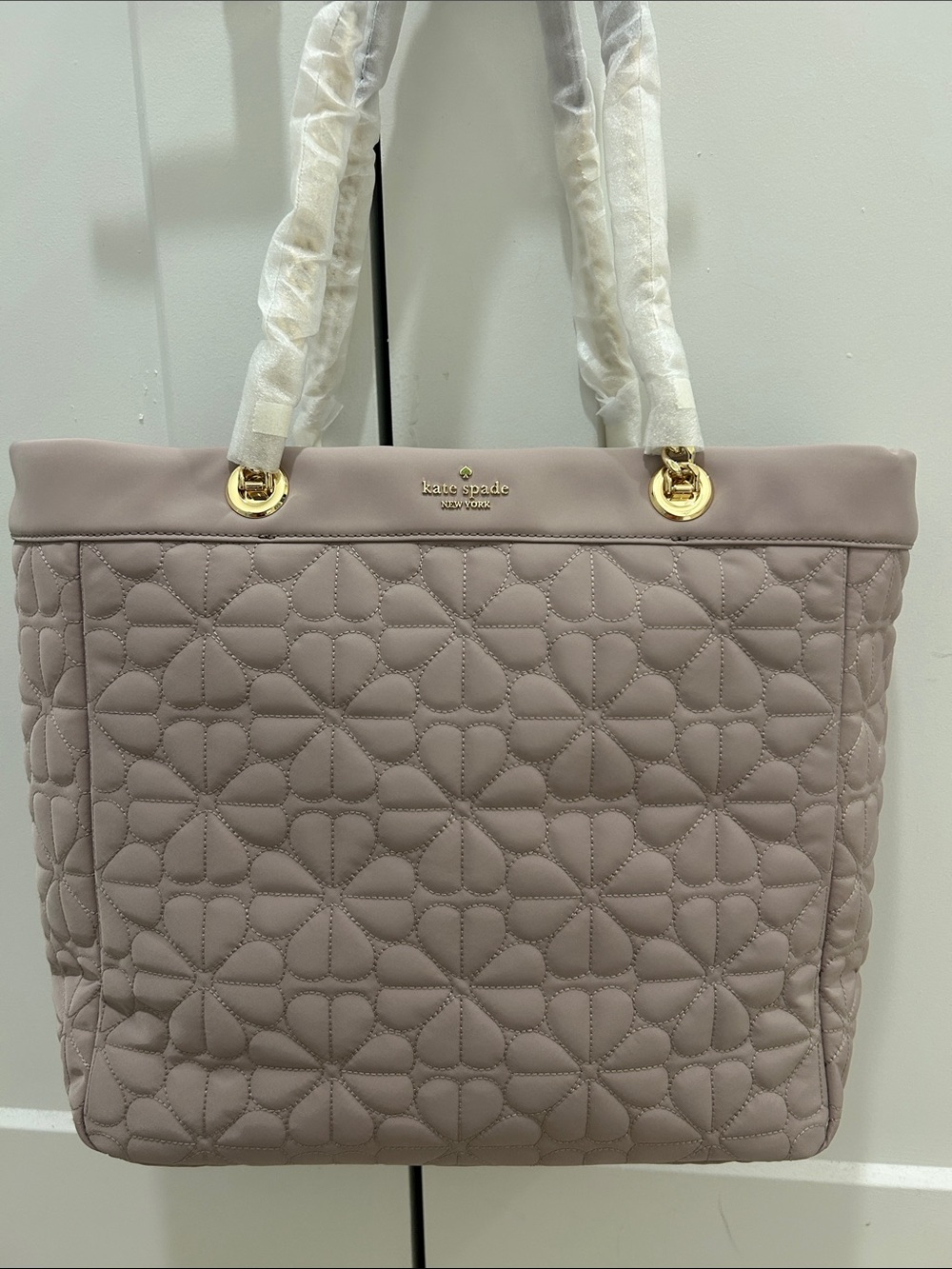 Kate Spade (NWT) Spade Flower Quilted Fabric XL Tote in Cozy Grey